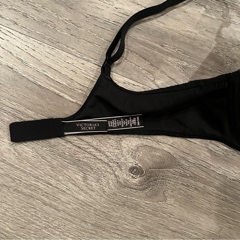 Victoria's Secret Padded Plunge Bra (Black) - Picture 9 of 12